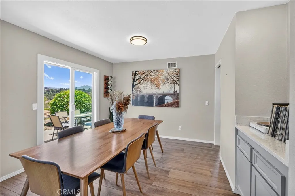 https://cdn.realtyfeed.com/cdn/127/306731539/6f772604cd21915fcf99d7ea7ae1525e.webp