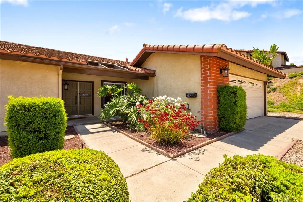 https://cdn.realtyfeed.com/cdn/127/306731539/e9605ae85bbfcdfa779317bc0a10e825.webp