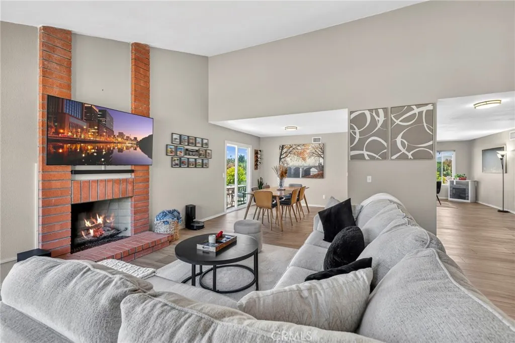 https://cdn.realtyfeed.com/cdn/127/306731539/f66eb6fdde935ffc0b61f0393317c928.webp