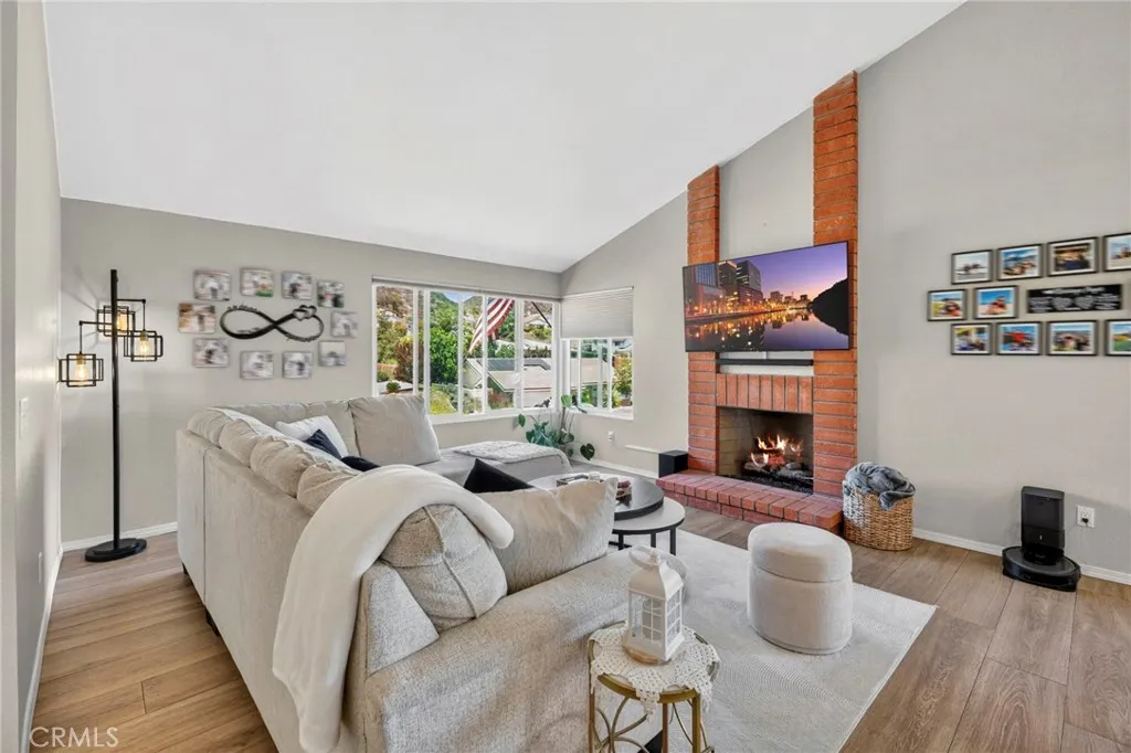 https://cdn.realtyfeed.com/cdn/127/306731539/f6a65eb1af14bd2e68c6557f2b11ae57.webp