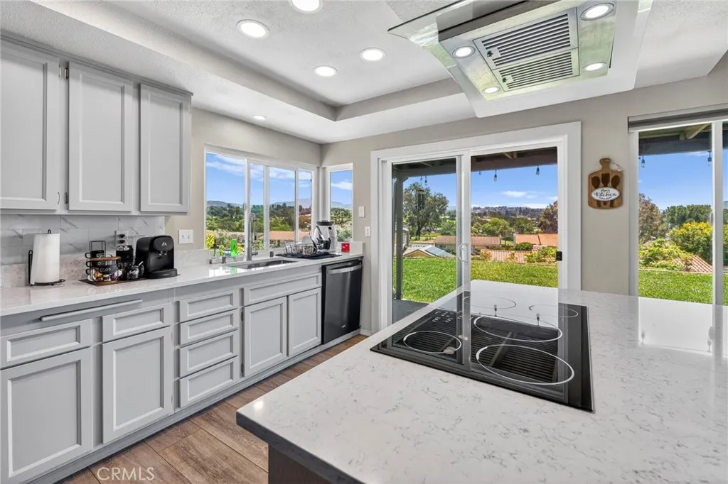 https://cdn.realtyfeed.com/cdn/127/306731539/f77ff9abe3a1a649c8d032516f108658.webp