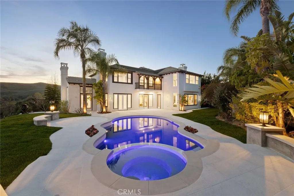 Calabasas, CA 91302