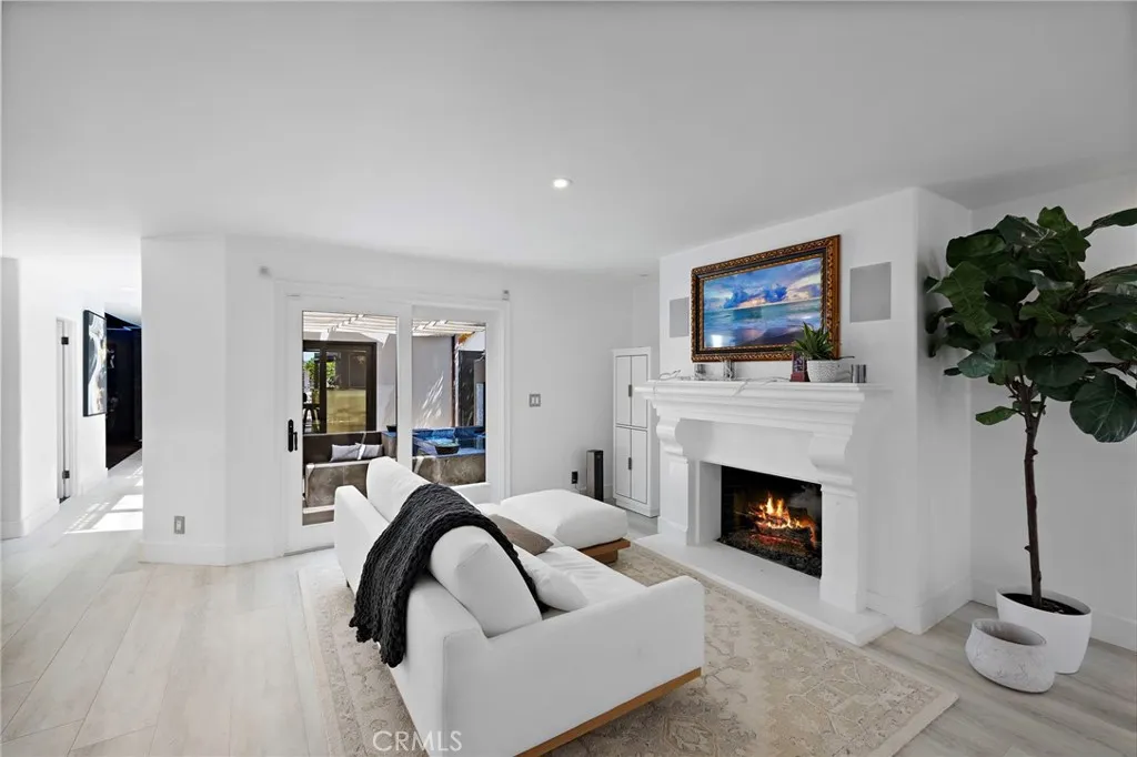 234 Via Graziana Southwest, Newport Beach, CA 92663 - Photo 5 of 43, Newport Beach, CA
