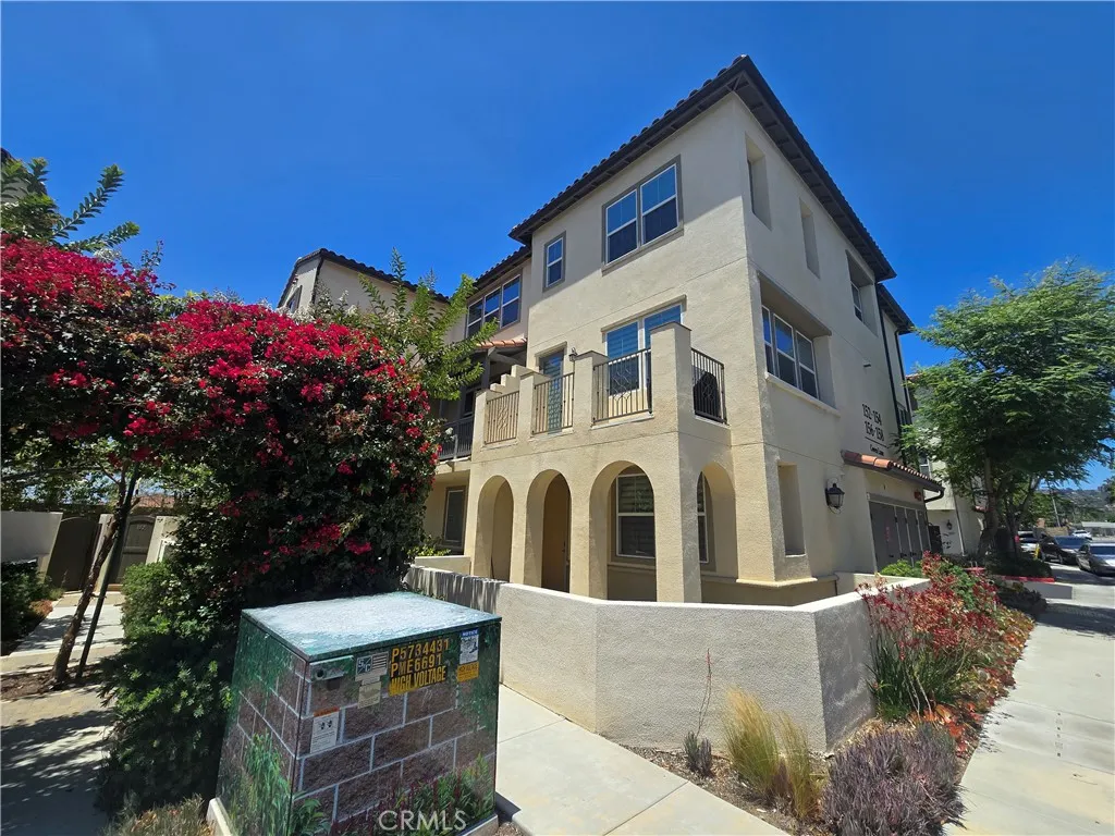 La Habra, CA 90631