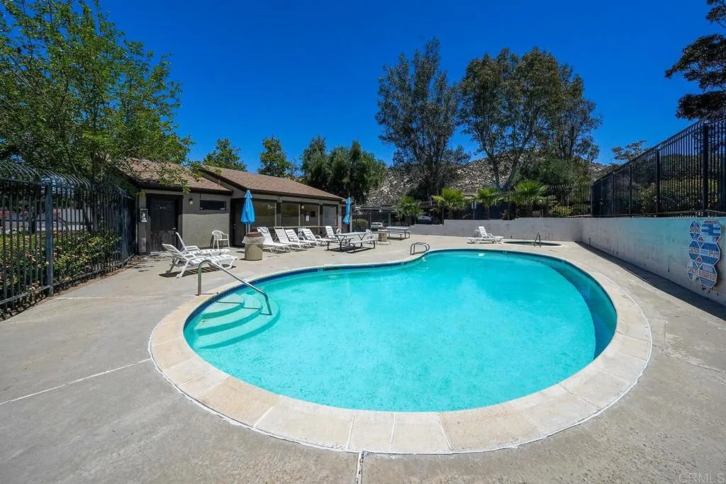https://cdn.realtyfeed.com/cdn/127/306731685/28d5cb3c091324d2317a85fa5d2ff7de.webp