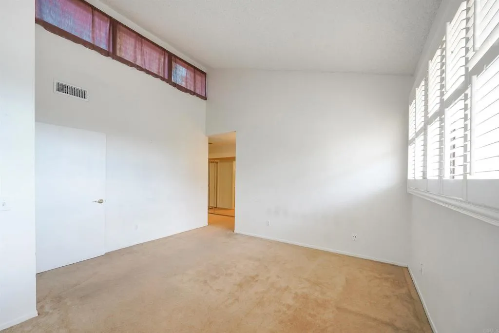 https://cdn.realtyfeed.com/cdn/127/306731685/94347a4e906ffec6c2e399e0518a23dd.webp