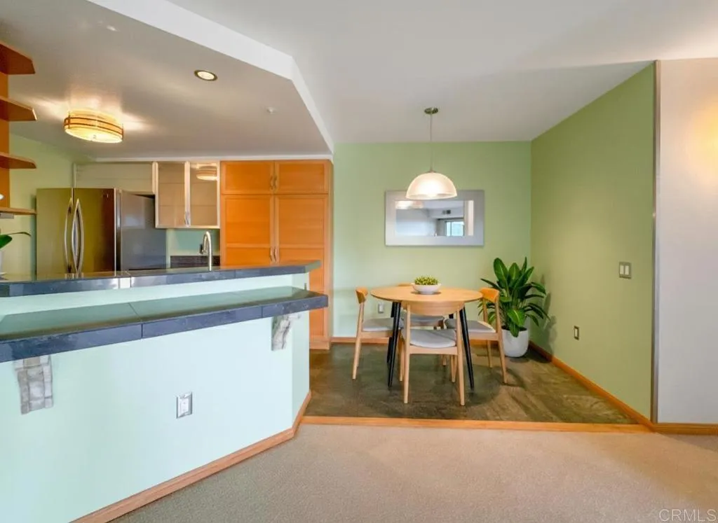 https://cdn.realtyfeed.com/cdn/127/306731689/7bef72e33ee261ecfa86c8ec30953dcb.webp