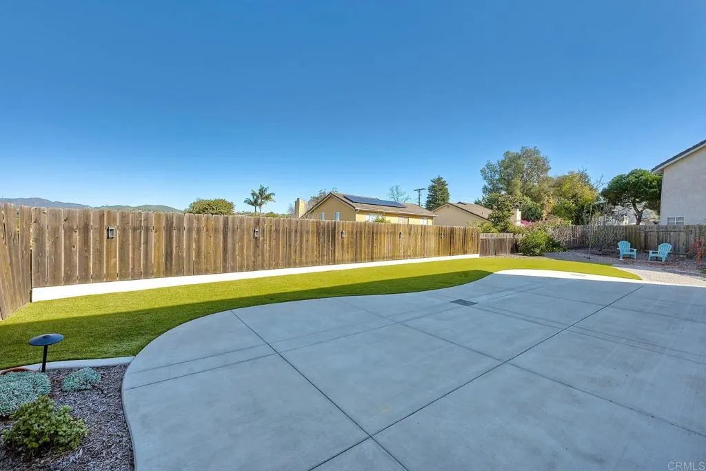 https://cdn.realtyfeed.com/cdn/127/306731691/5237ef40e2c8e9a7475d23f91fad5ae5.webp