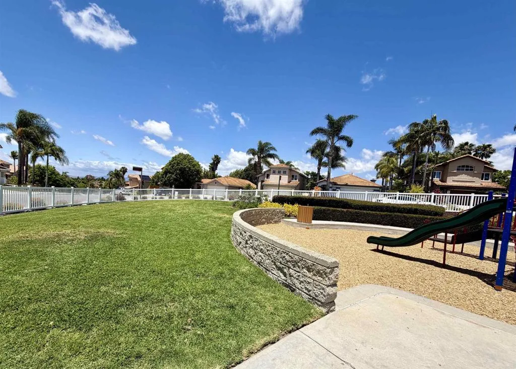 https://cdn.realtyfeed.com/cdn/127/306731715/b51fd5616d8a9bae1eca5a13ac8266b0.webp