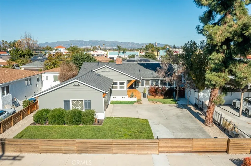 Tarzana, CA 91335