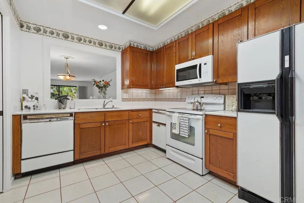 https://cdn.realtyfeed.com/cdn/127/306731781/7edb971d18f1bbb1b86b5932cd261fee.webp