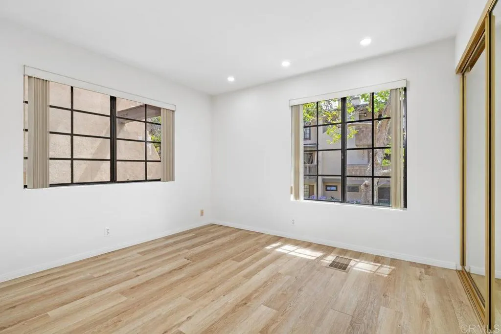 https://cdn.realtyfeed.com/cdn/127/306731781/ff7b680afb56bc113480cb351abd0916.webp