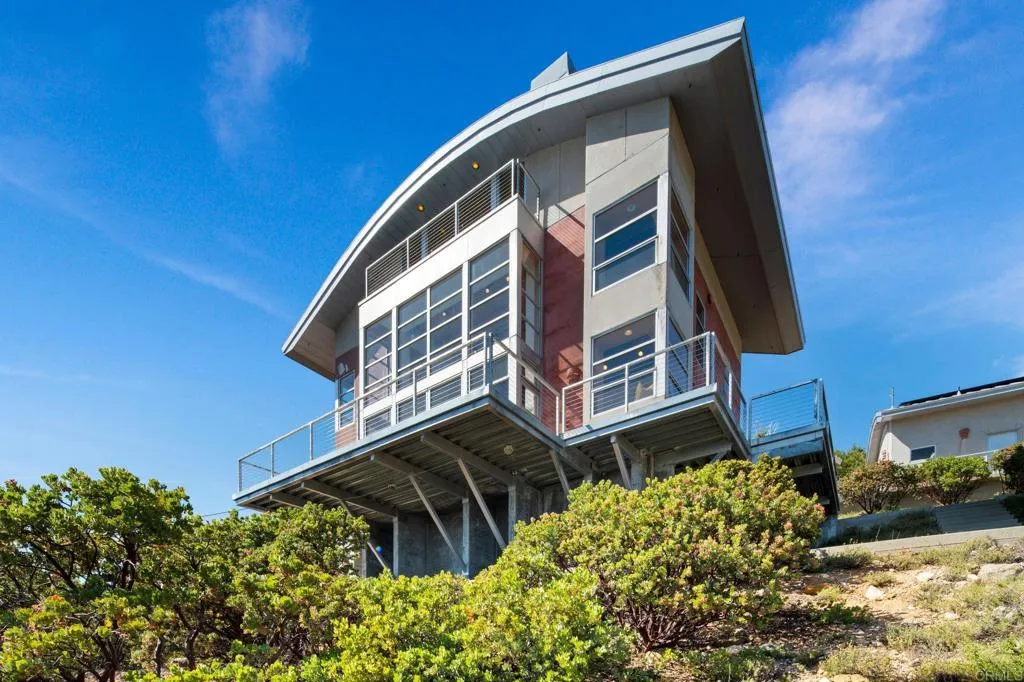 https://cdn.realtyfeed.com/cdn/127/306731814/04833b1cb0e624cd073af40314de9309.webp