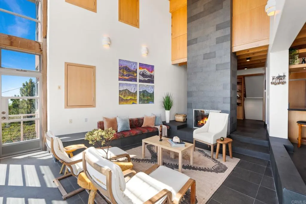 https://cdn.realtyfeed.com/cdn/127/306731814/11b76cdd9bc72d09292a47be0fe766ec.webp