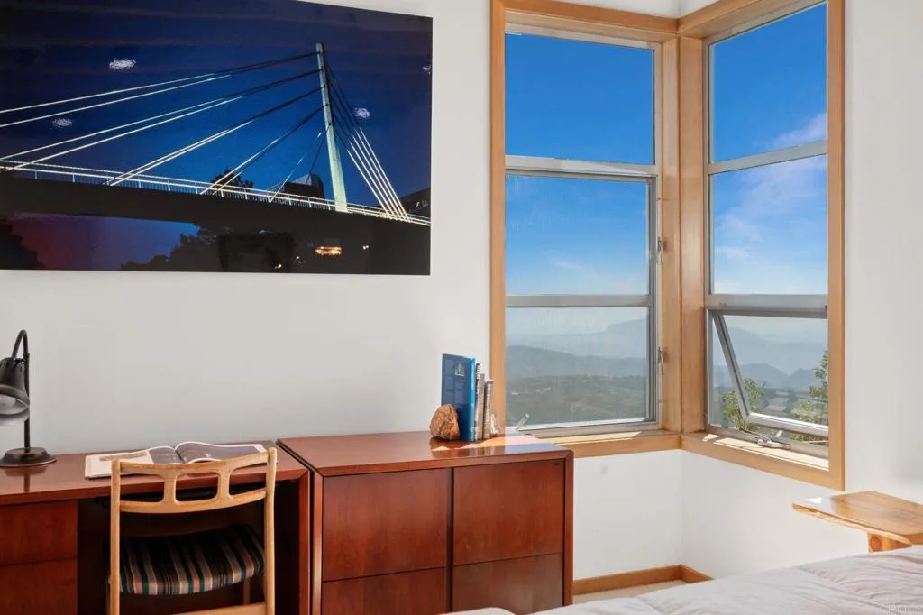 https://cdn.realtyfeed.com/cdn/127/306731814/468b8fd129d2a63bcad7638af643362a.webp