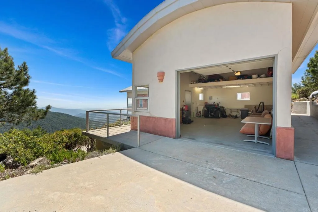 https://cdn.realtyfeed.com/cdn/127/306731814/4bc16d134810d4daae497bb8c3d47f6d.webp