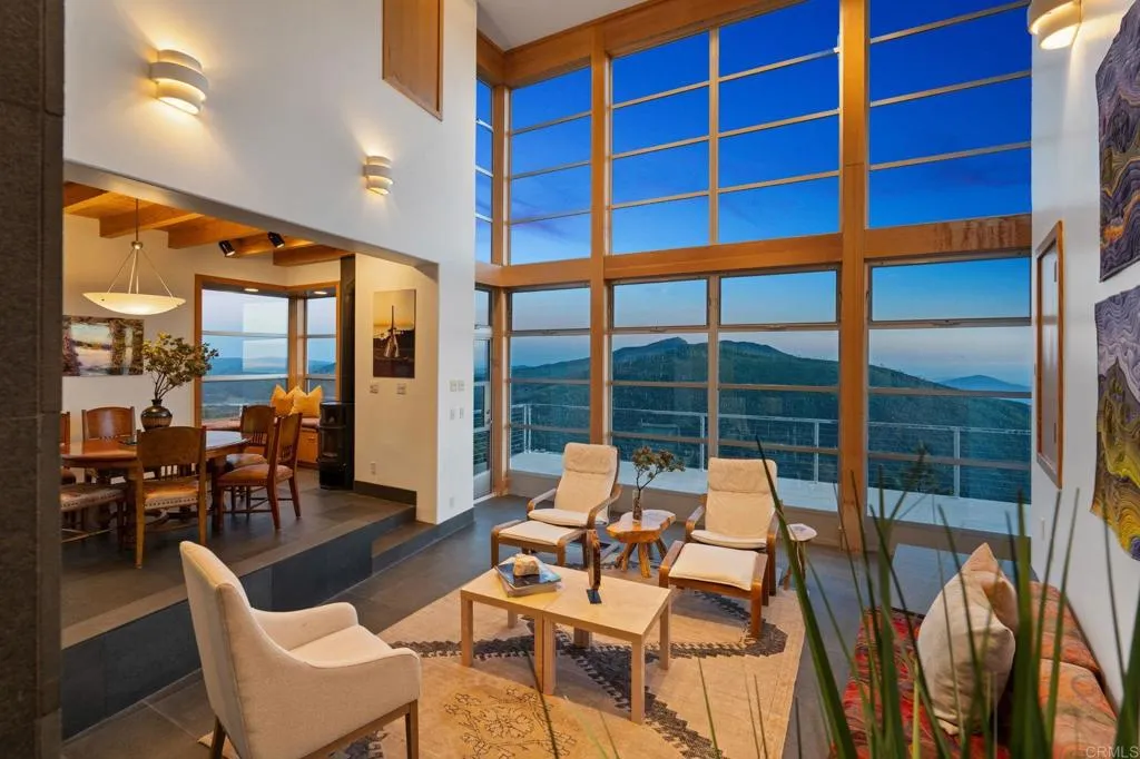 https://cdn.realtyfeed.com/cdn/127/306731814/5c1bd6673f86fd47ff1d7915582222aa.webp