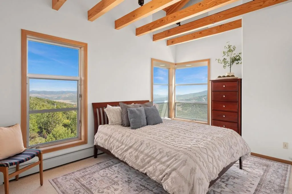 https://cdn.realtyfeed.com/cdn/127/306731814/8b8543c053712c4d0b80153bc2d943c9.webp