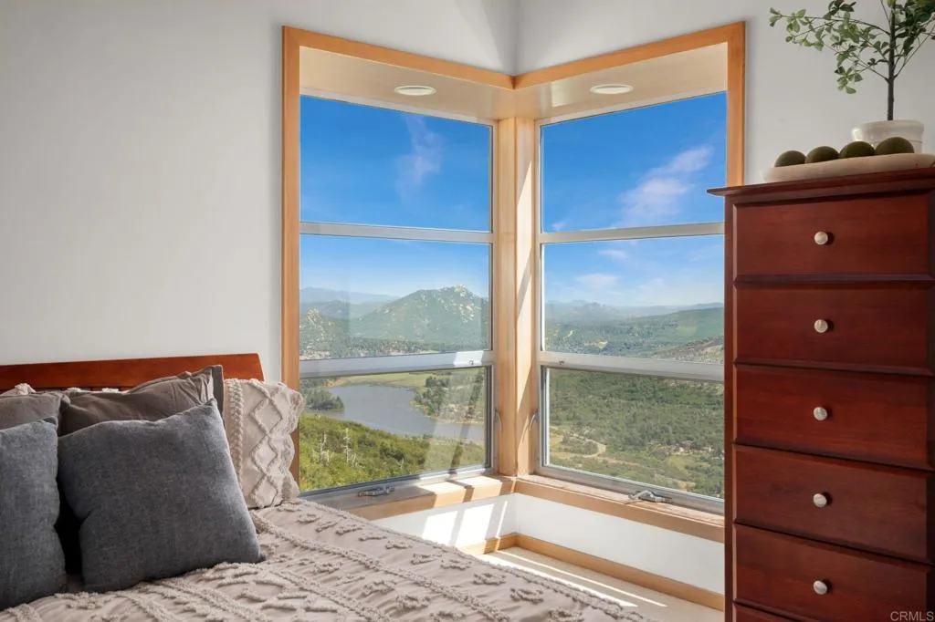 https://cdn.realtyfeed.com/cdn/127/306731814/9161d8adf3ff2758ed6056beccb59378.webp