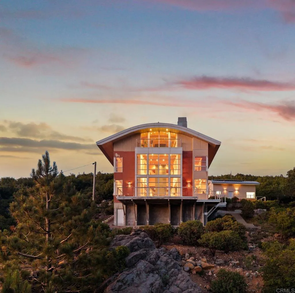 https://cdn.realtyfeed.com/cdn/127/306731814/a67ed54ee7392813e9907146aa286816.webp