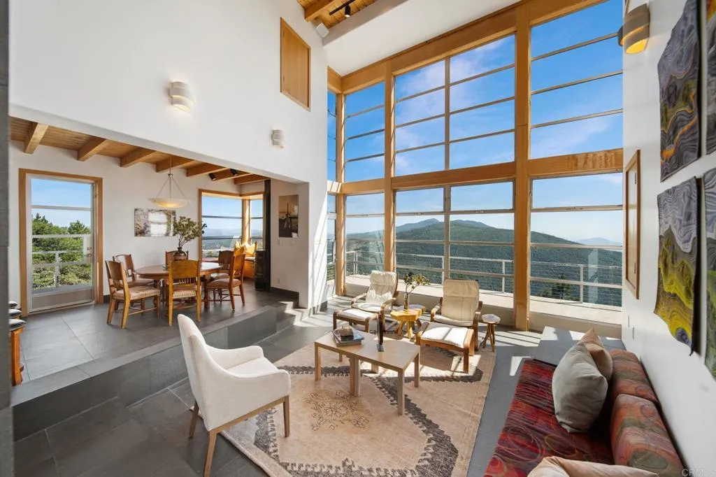 https://cdn.realtyfeed.com/cdn/127/306731814/c288ff9f9e7ba680b0c68adb14af2511.webp