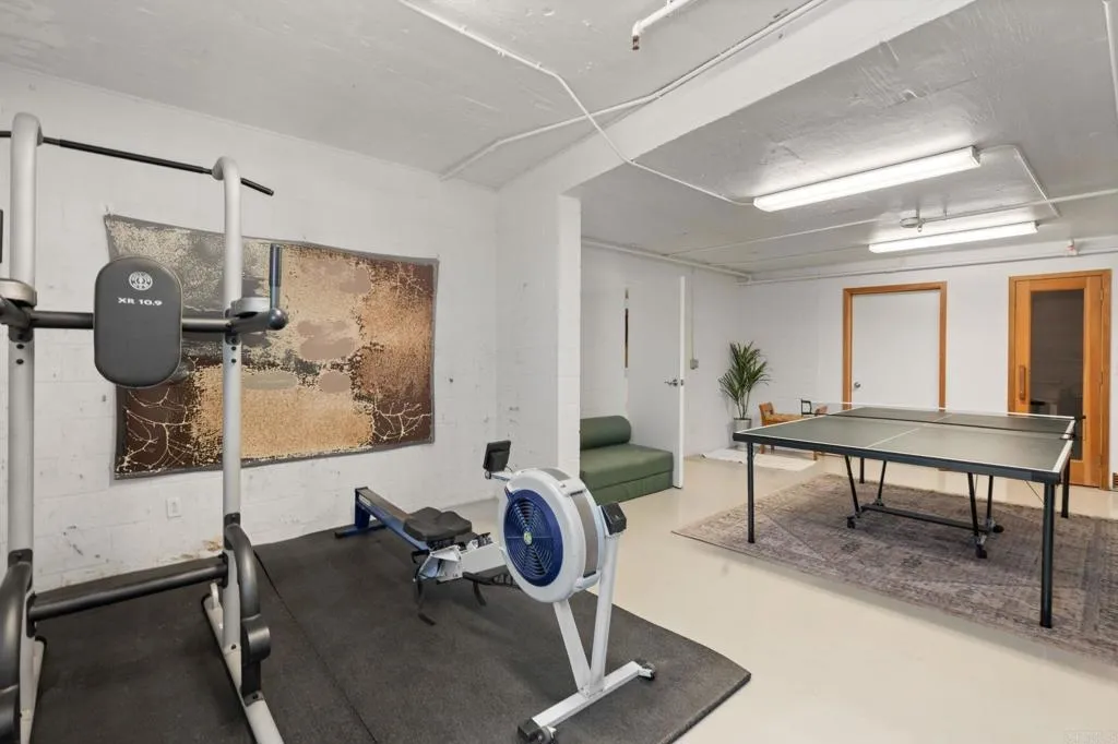 https://cdn.realtyfeed.com/cdn/127/306731814/c6ed3d326ed9523fca5b19c860d6d227.webp