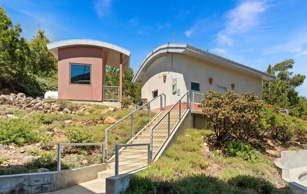 https://cdn.realtyfeed.com/cdn/127/306731814/ffde8a175810063f220168d7f48ba3fa.webp