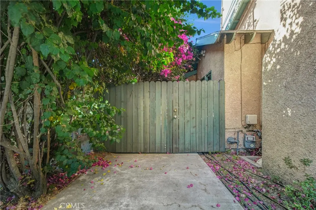 12833 Landale Street, Studio City, CA 91604 - Photo 2 of 14, Studio City, CA