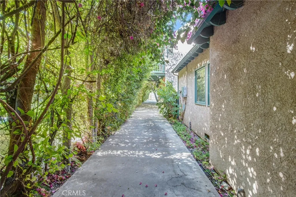 12833 Landale Street, Studio City, CA 91604 - Photo 3 of 14, Studio City, CA