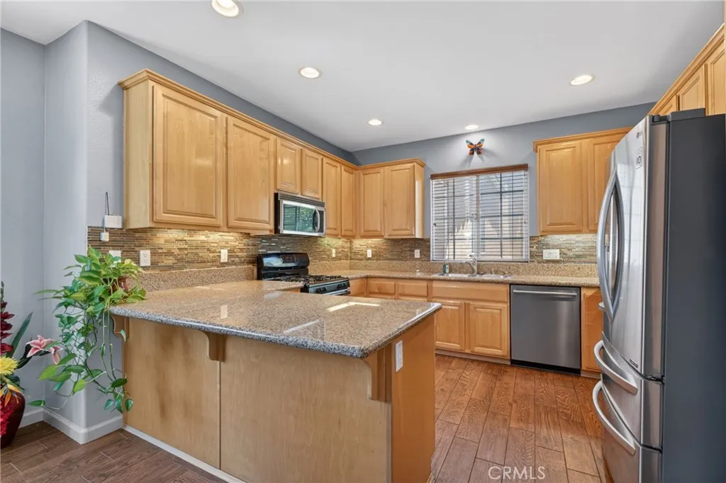https://cdn.realtyfeed.com/cdn/127/306731870/0017ff4f940b4a85f6725317b840b541.webp