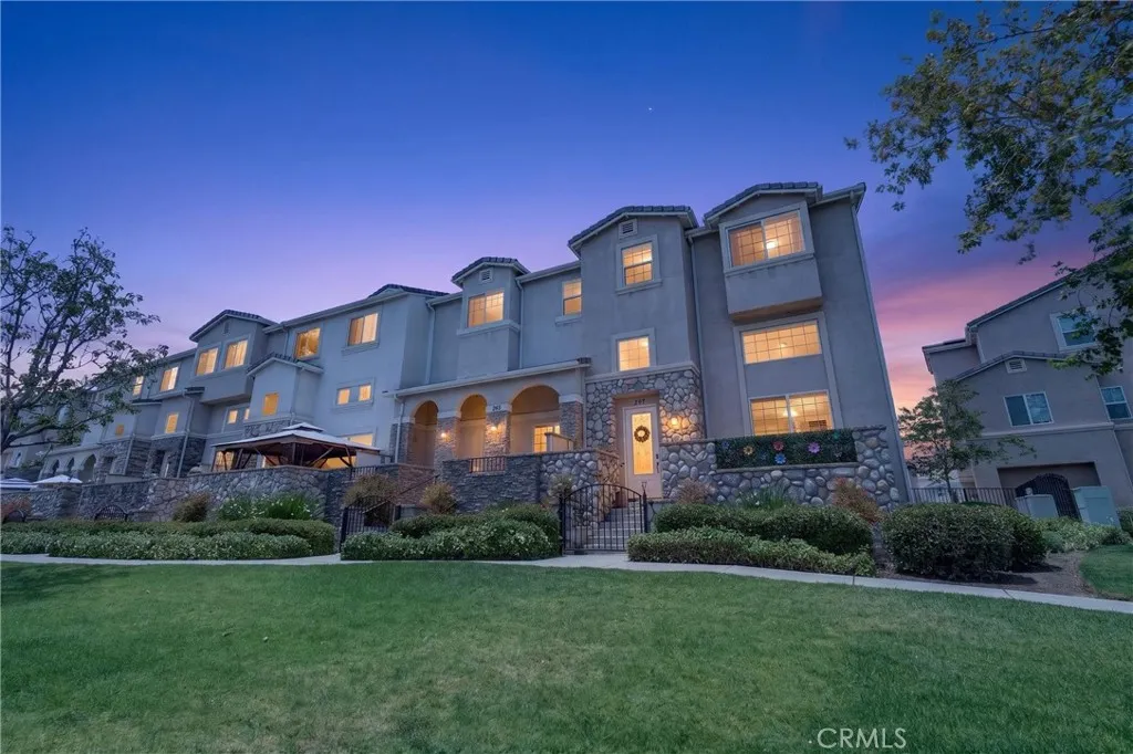 Photo #3: CV26117667 Listing: Photo #3