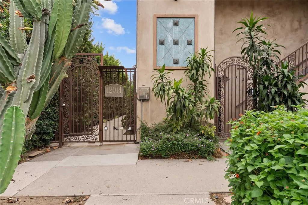 Valley Village, CA 91607