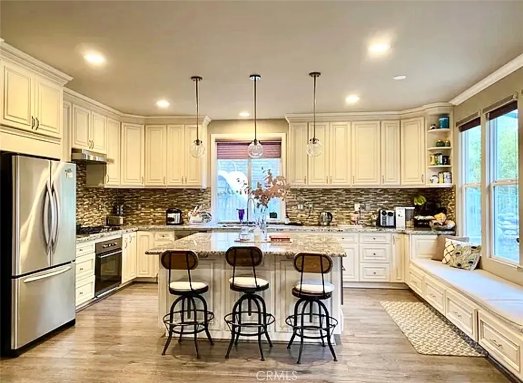 Castaic, CA 91384