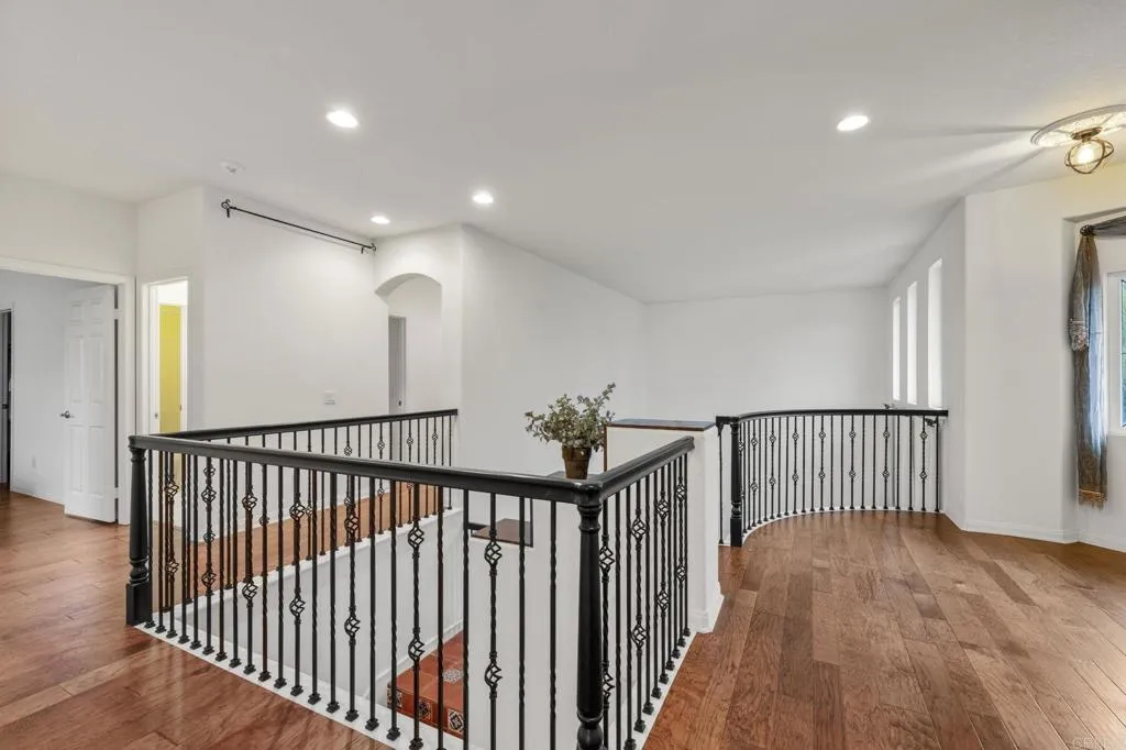 https://cdn.realtyfeed.com/cdn/127/306731970/14648d0a1ba2211ae57c0f9ee8e484b5.webp