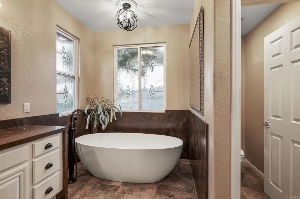 https://cdn.realtyfeed.com/cdn/127/306731970/96d6efc92d7abbf676e34cbb083d3170.webp