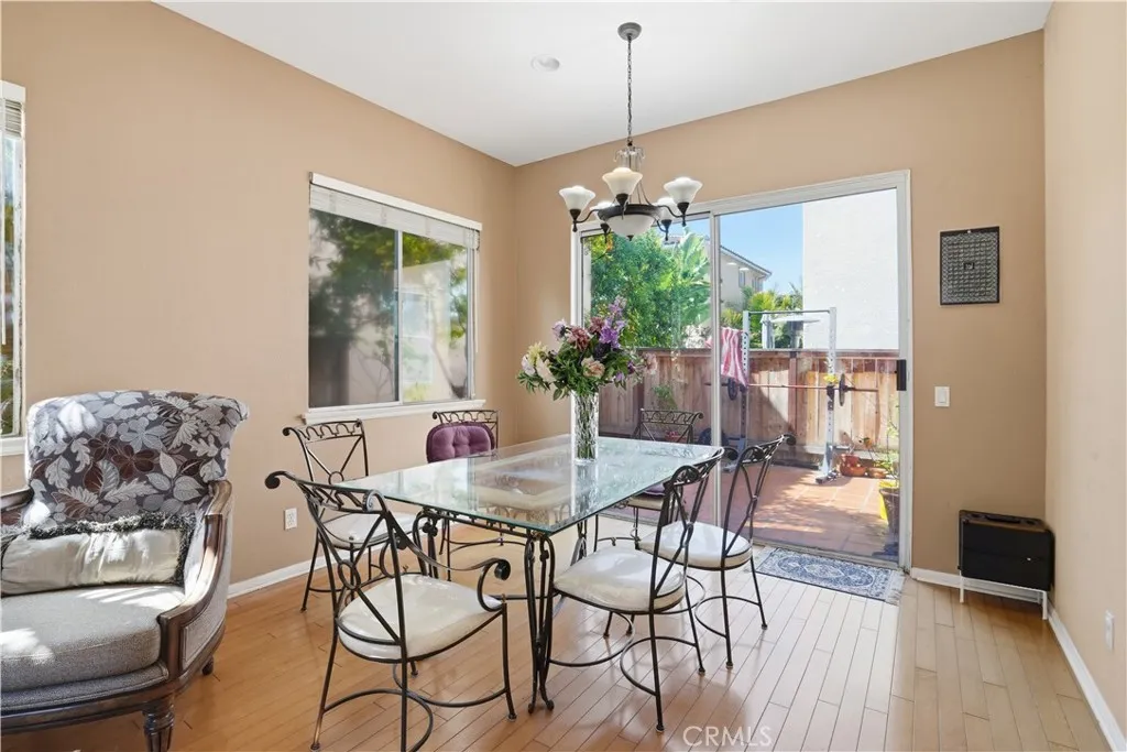 https://cdn.realtyfeed.com/cdn/127/306731989/1fe6ee536791f2c7f612fa7b17184355.webp