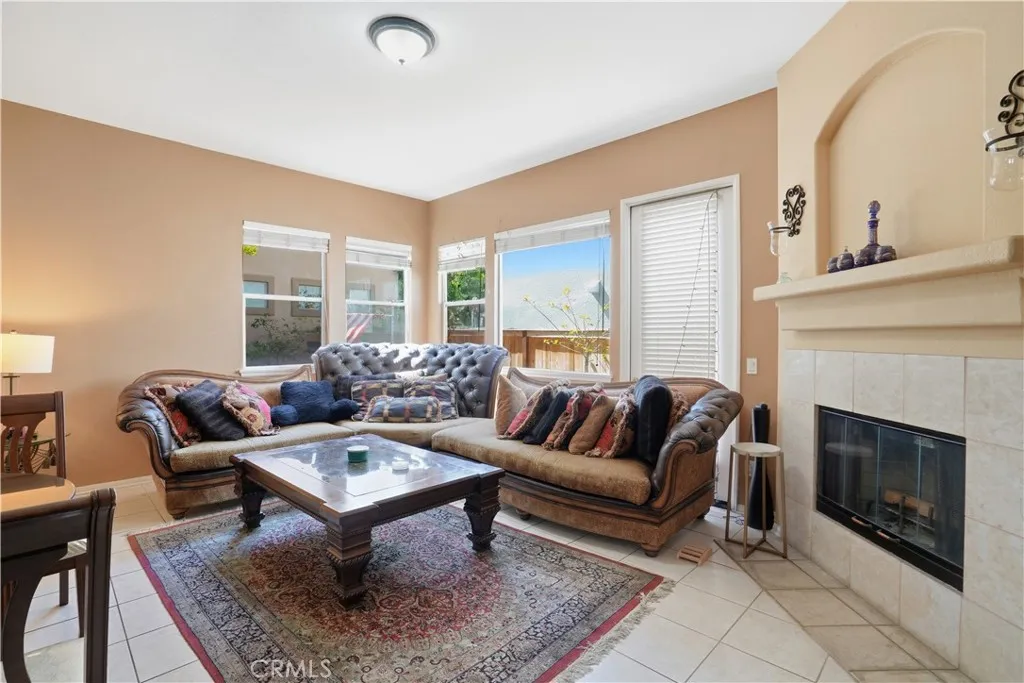 https://cdn.realtyfeed.com/cdn/127/306731989/84ed43705fc798397c6551f05d4c1794.webp