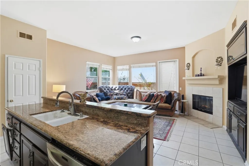 https://cdn.realtyfeed.com/cdn/127/306731989/be610145f2ac108637117beb85119dab.webp