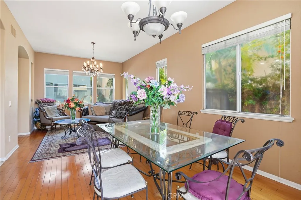 https://cdn.realtyfeed.com/cdn/127/306731989/dd05b99f89d4f538a31656740fd04a75.webp