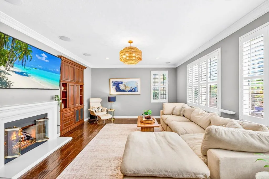 https://cdn.realtyfeed.com/cdn/127/306732001/05deb3f669176c89535d0fb8e153cb5f.webp