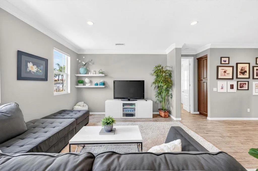 https://cdn.realtyfeed.com/cdn/127/306732001/6b58104c1e959ec60107938e0c781126.webp