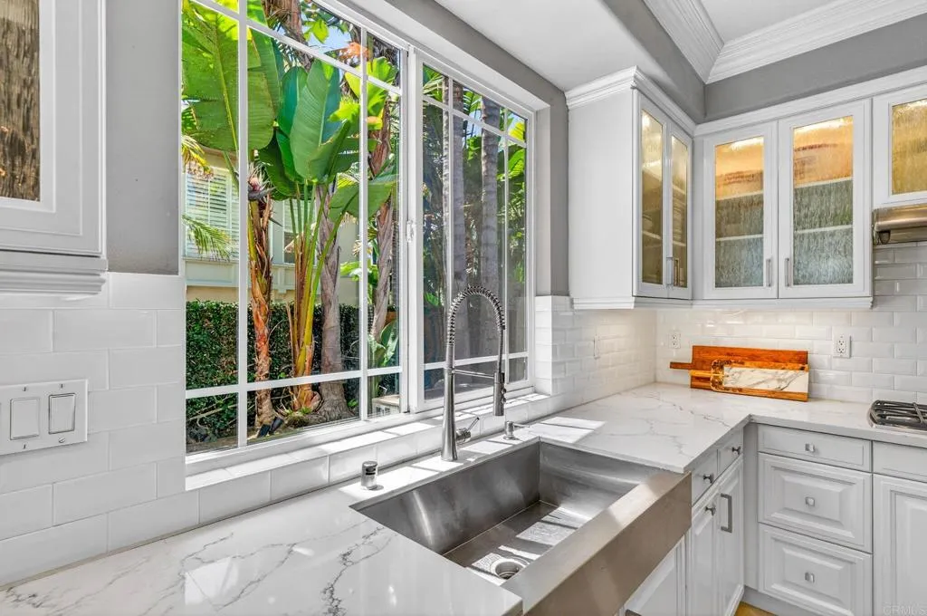 https://cdn.realtyfeed.com/cdn/127/306732001/8a1534cd194cb71a9db15e4b197cef08.webp