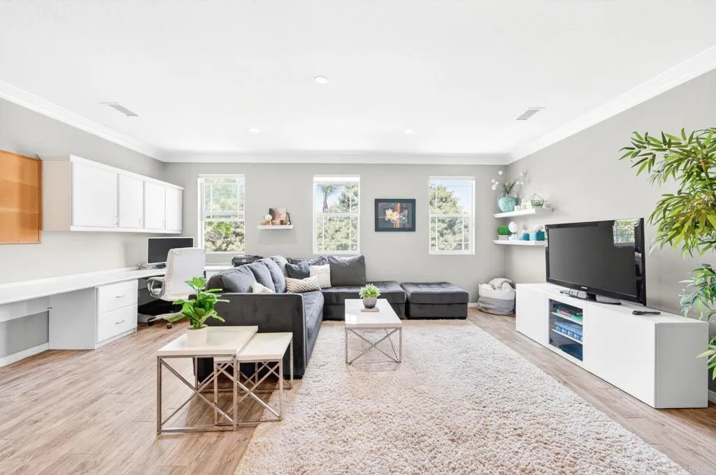 https://cdn.realtyfeed.com/cdn/127/306732001/9feba190f89c5714ccf1cbad65769dfe.webp