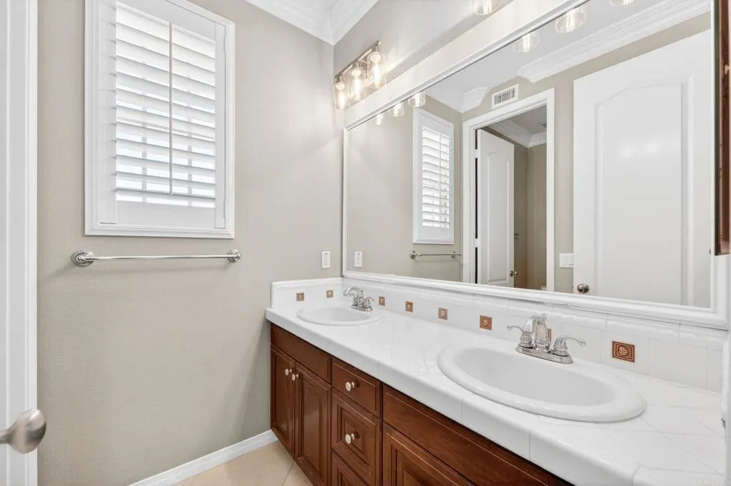 https://cdn.realtyfeed.com/cdn/127/306732001/aa7ca1d54a577bc278bde4efe4687a70.webp