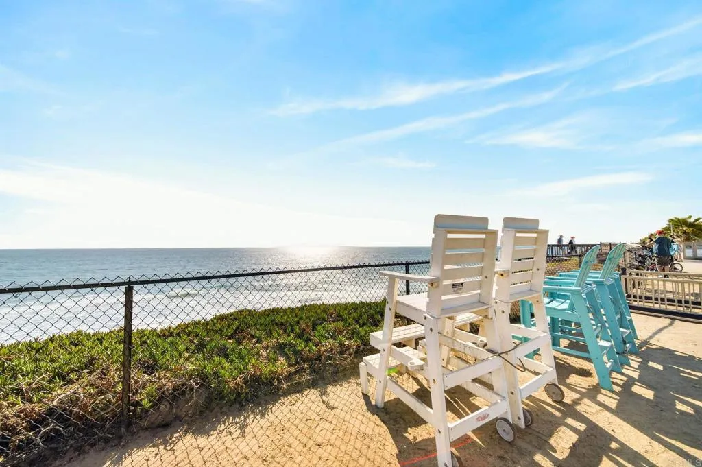 https://cdn.realtyfeed.com/cdn/127/306732001/c8b7339a8bd3685589a81fd9bd6c512e.webp