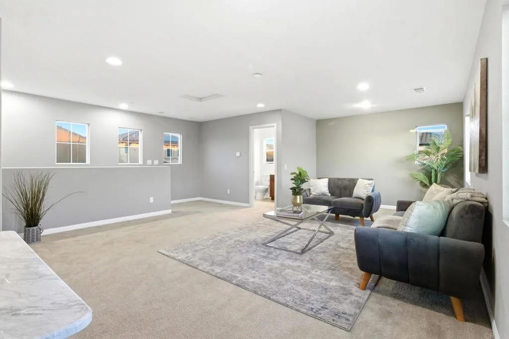 https://cdn.realtyfeed.com/cdn/127/306732005/38b65ec5a3084649b6c0c1dfb660d2ff.webp