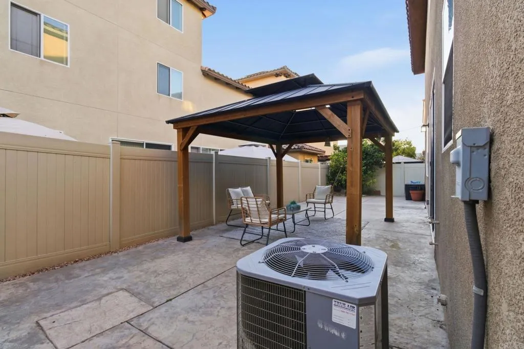 https://cdn.realtyfeed.com/cdn/127/306732005/a68c1665dd4b7aaba806cbfbf077e09e.webp