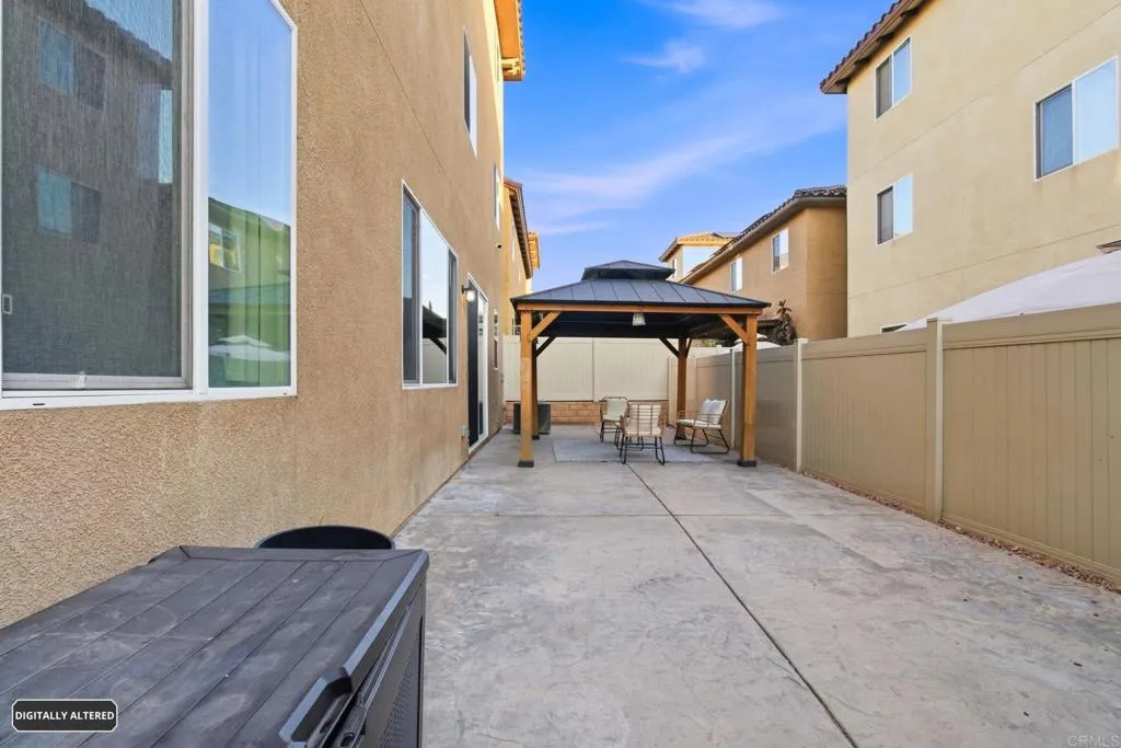 https://cdn.realtyfeed.com/cdn/127/306732005/fbdb5707b3edebeceb5d164597f31d86.webp