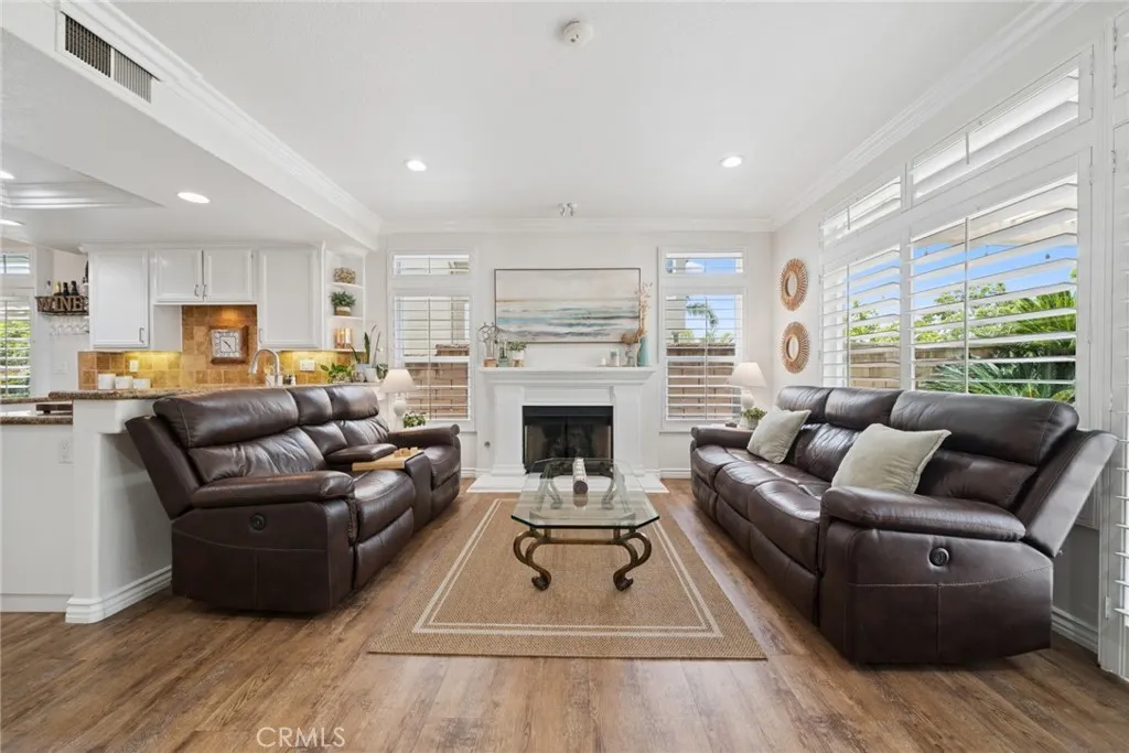 510 S Laureltree