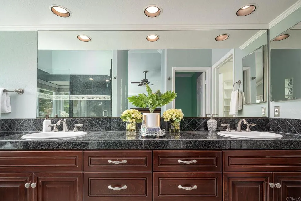 https://cdn.realtyfeed.com/cdn/127/306732021/5942fb7ec7409ddad6b00786ea61cd5d.webp